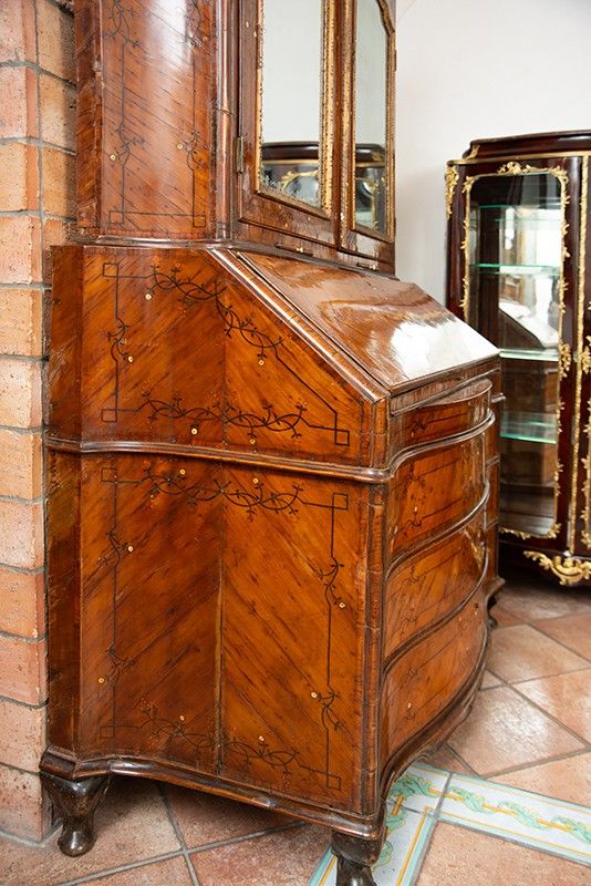 Antique Louis XV Venetian Walnut Buffet 18th Century