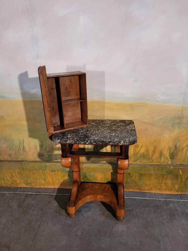 Piccola consolle d'epoca in noce, stile restauro