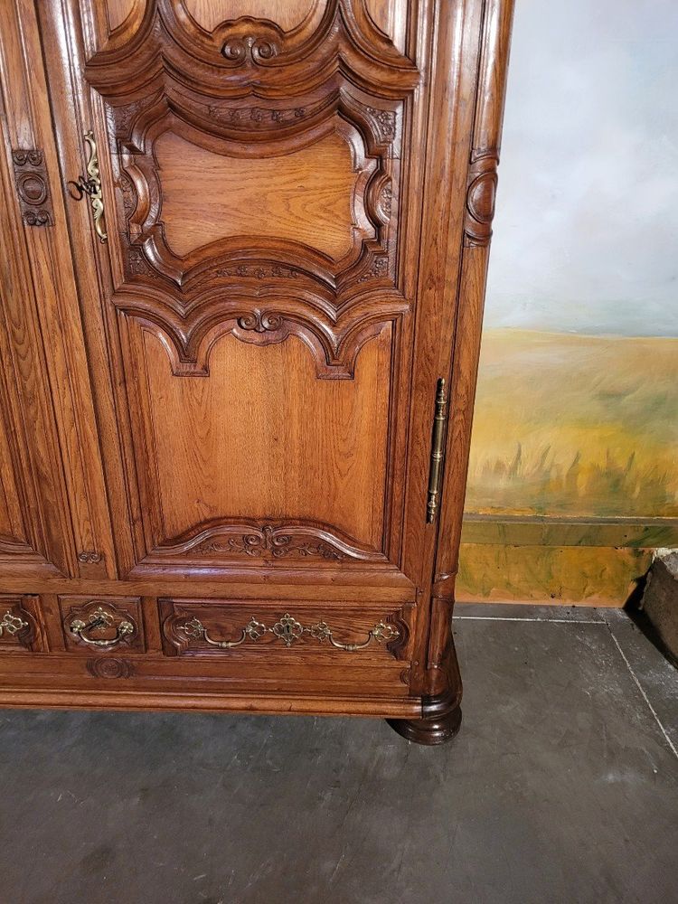 Geschnitzter Eichenschrank aus der Zeit Ludwigs XIV.
