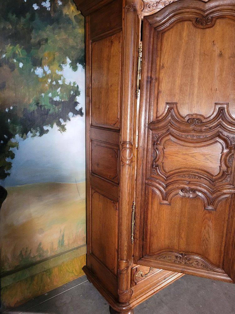 Geschnitzter Eichenschrank aus der Zeit Ludwigs XIV.