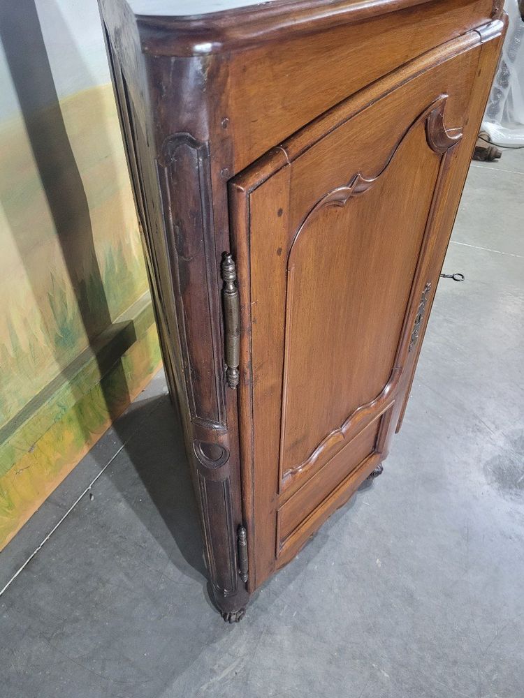 Mobile d'angolo in noce d'epoca Luigi XV