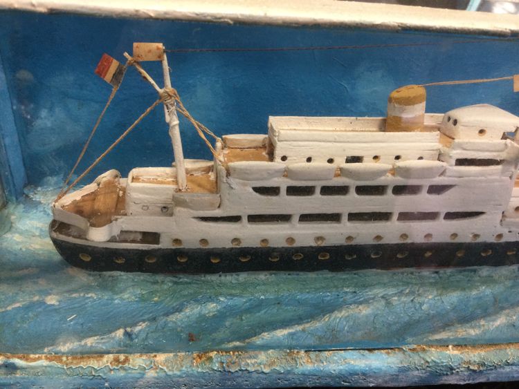 Small liner diorama