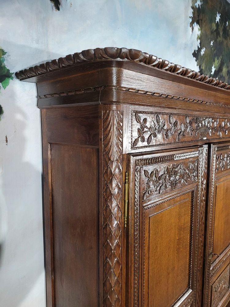 Credenza piccola Normandy a due corpi in rovere