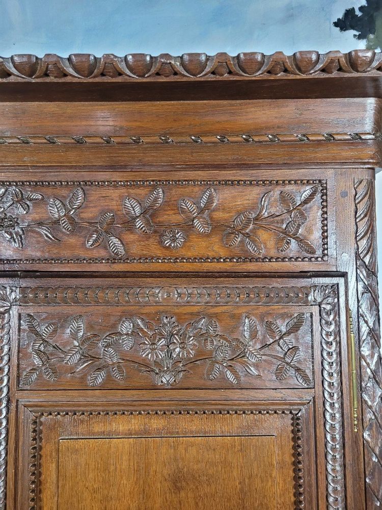 Credenza piccola Normandy a due corpi in rovere