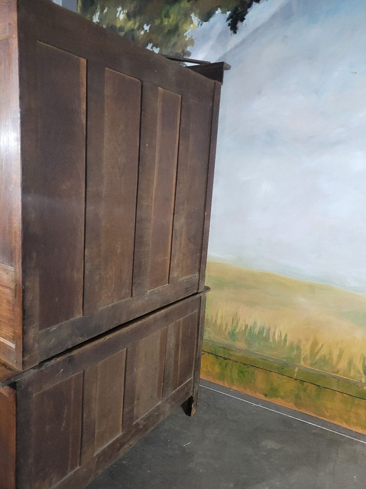 Credenza piccola Normandy a due corpi in rovere