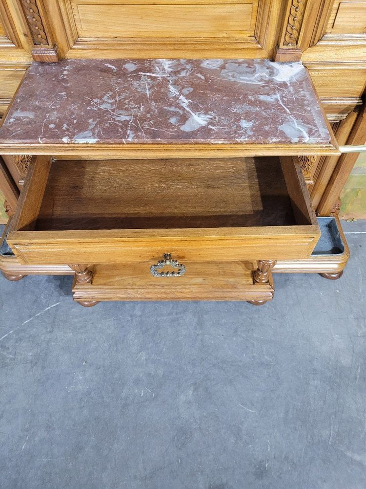 Large checkroom in Walnut and Solid Ash