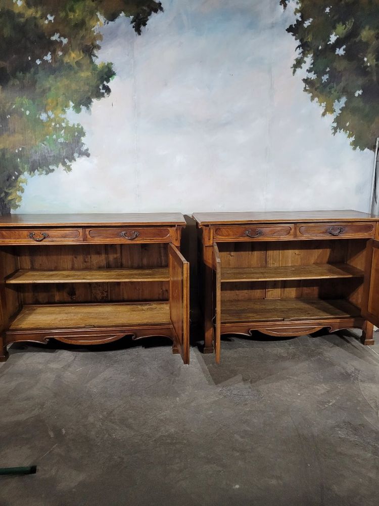 Coppia di buffet in noce Art Nouveau