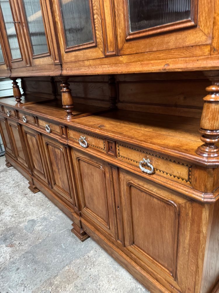Grand buffet ancien du 19 eme 