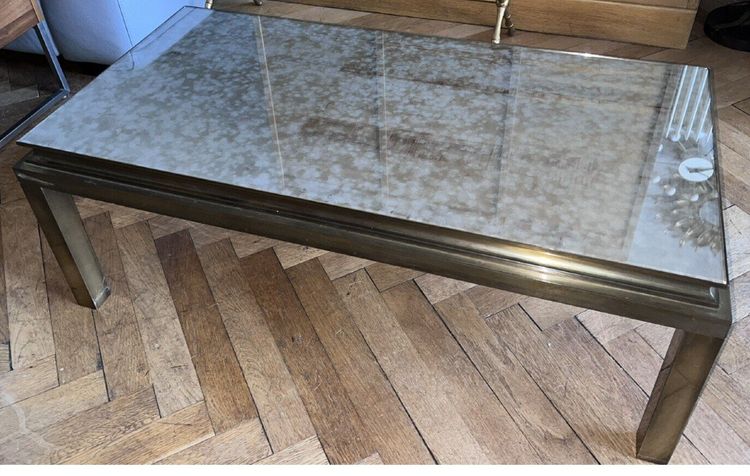 Maison JANSEN   Table Basse Rectangulaire En Laiton Doré Et Miroir églomisé