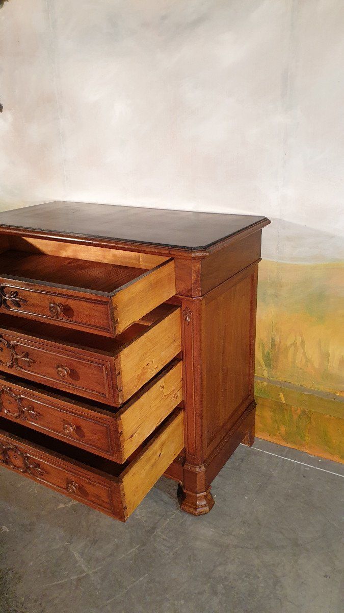 Petite Commode Louis Philippe En Noyer Massif