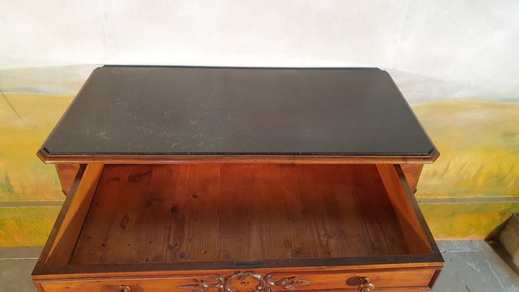 Petite Commode Louis Philippe En Noyer Massif