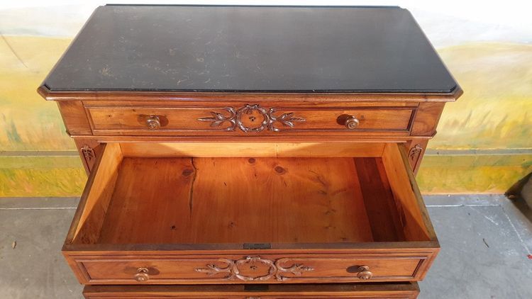 Petite Commode Louis Philippe En Noyer Massif