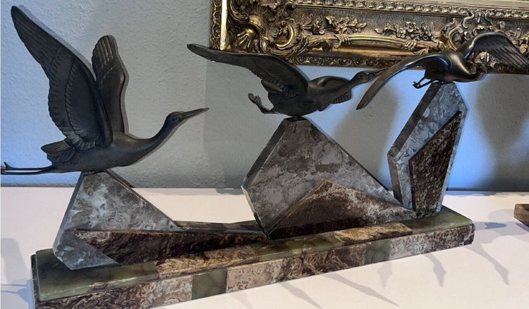 ROCHARD Irenée (1906-1984)  Important Groupe Art Déco En Régule Avec 3 Cigognes  Signé  L95cm