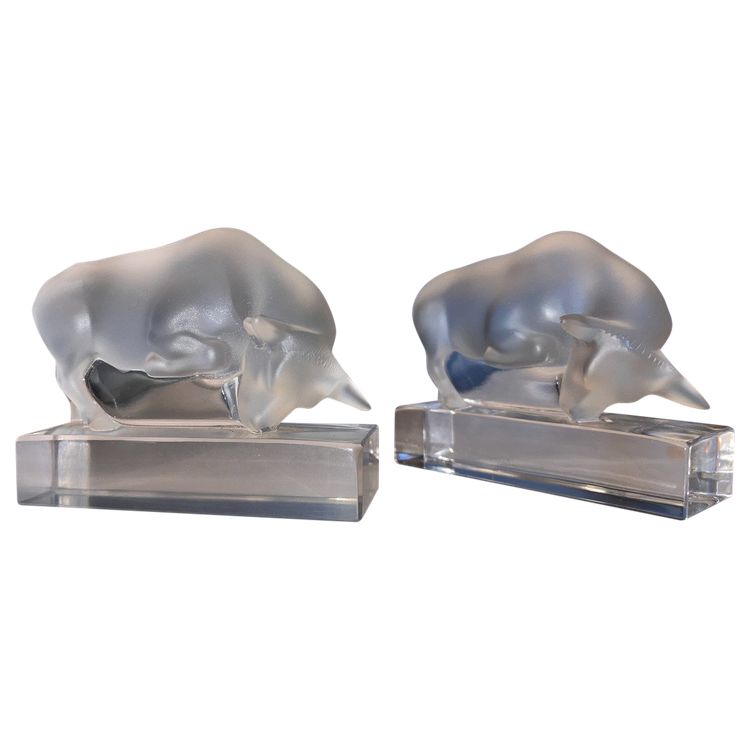 LALIQUE France   Paire De Serre Livres Taureaux  En Cristal  ( 1 Seul Signé )