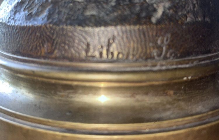 LE LIBON (XX) Statua di Quasimodo in bronzo firmata con doppia patina Altezza 33 cm