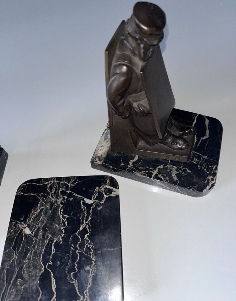 BEAL Georges ( 1884-1969) Serre-livres En Bronze à Décor De Montreur D’affiches  Signés