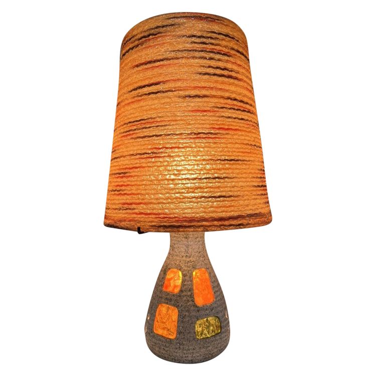 ACCOLAY Lampada in resina con cavo e base in ceramica illuminata. Vintage