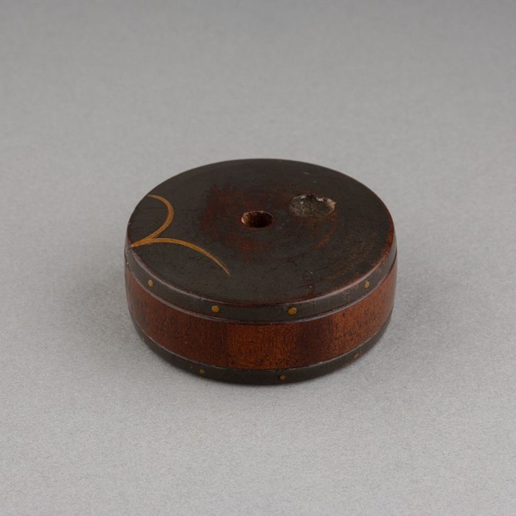 Netsuke - Japanese Urushi Wood and Lacquer Drum, Late Edo Japan, 19th Century