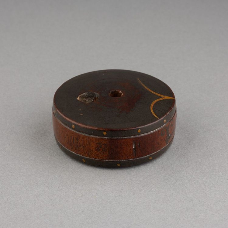 Netsuke - Japanese Urushi Wood and Lacquer Drum, Late Edo Japan, 19th Century
