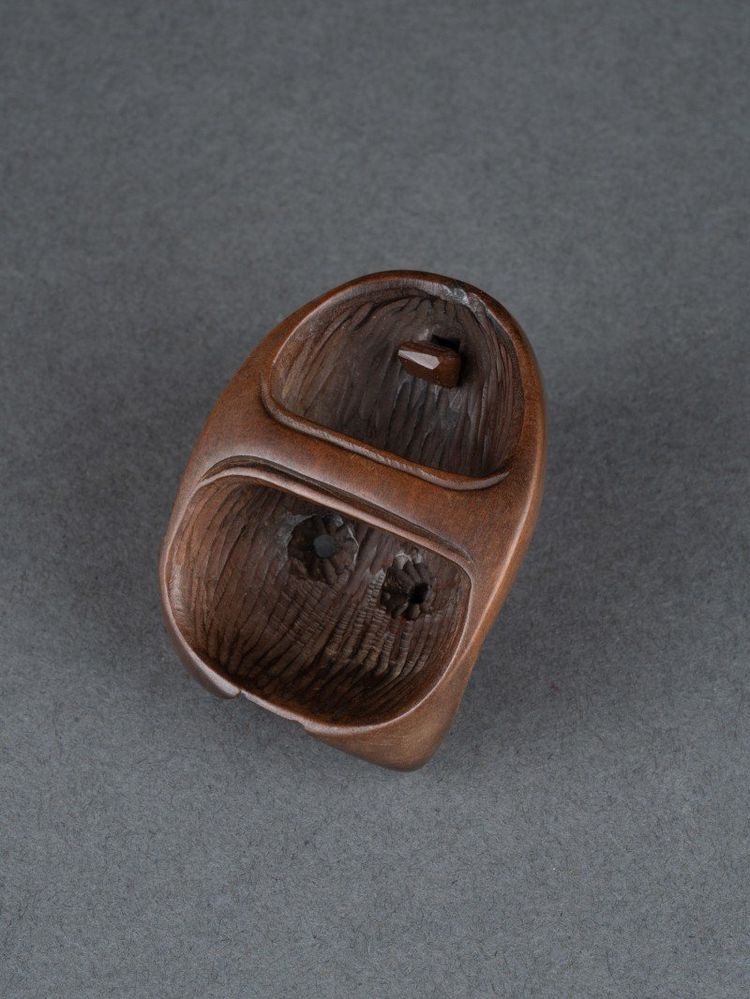 Netsuke, maschera Kyogen raffigurante una volpe, Kitsune, Giappone Edo, Meiji, arte asiatica