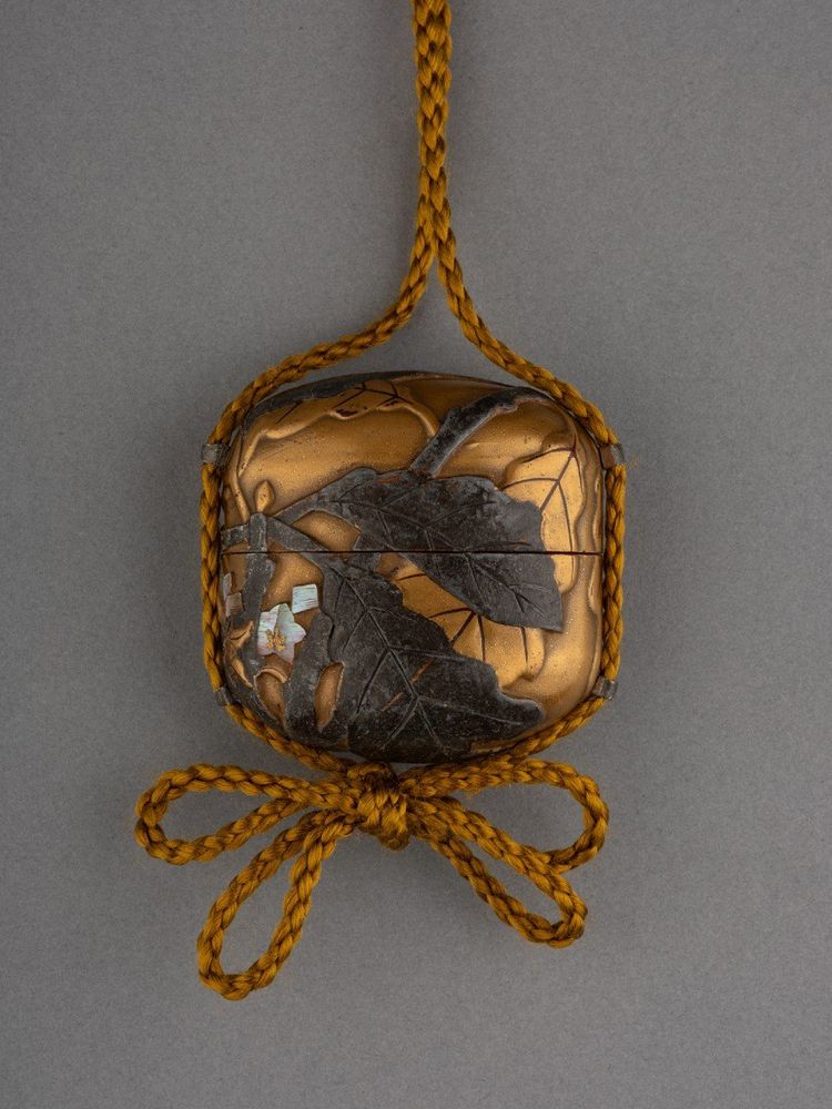 Inro - Rare Small Model In Gold Lacquer Urushi, Koetsu, Rimpa, Kôrin. Japan Edo