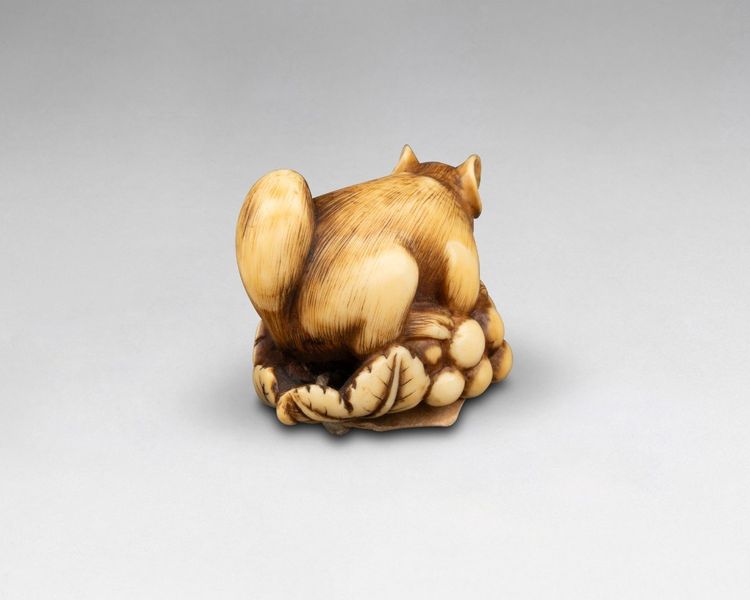 Netsuke En Ivoire Par Ranichi, Représentant Un Loir. Japon Edo