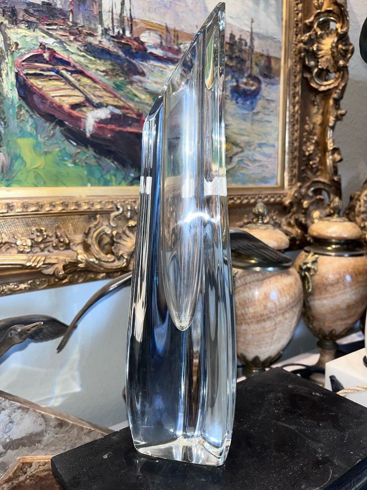 BACCARAT - Large Free Form Crystal Soliflore Vase. H32 Cm Signed
