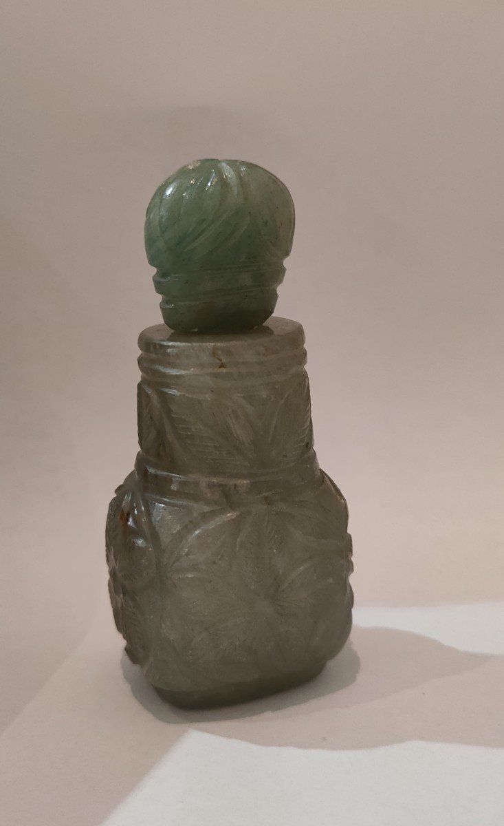 Flacon Tabatière Jade. Inde Flacon à Parfum Sculpté