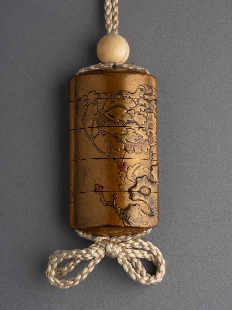 Kajikawa Inro in Gold Lacquer with Peony and Chrysanthemum Decoration, Edo Japan
