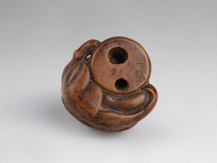 Netsuke Par Sansho – Shishimaï. En Bois Sculpté. Japon Edo