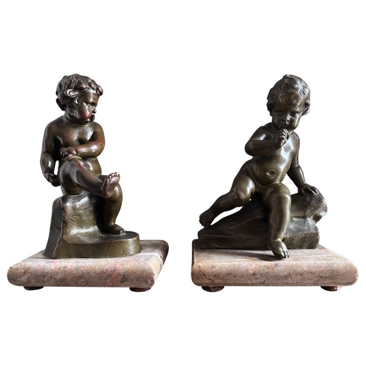 d'après Auguste DELAFONTAINE ( 1813-1892) Paire De Serre-livres Putti En Bronze Patiné