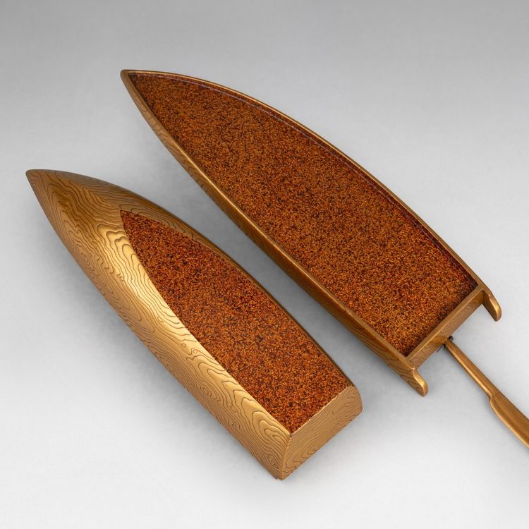 Kobako - Seltenes Modell in Form eines Bootes aus Goldlack. Japan Edo