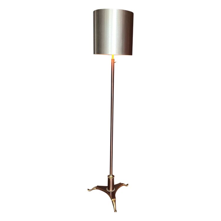 Maison CHARLES ( Signée ). Lampadaire Tripode En Laiton Et Bronze Doré.