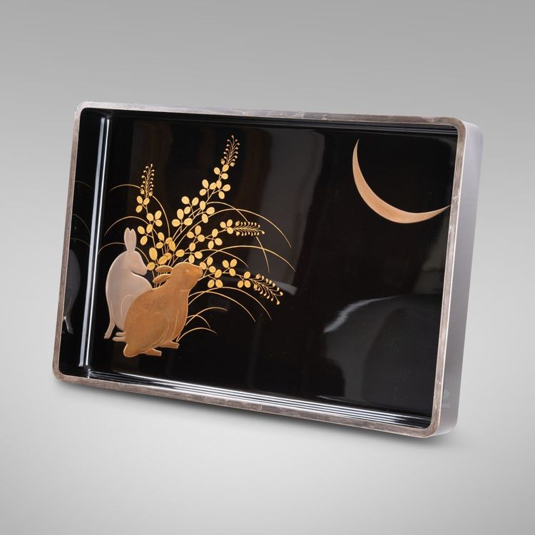 Large tray, Urushi lacquer with rabbit design. Edo Japan