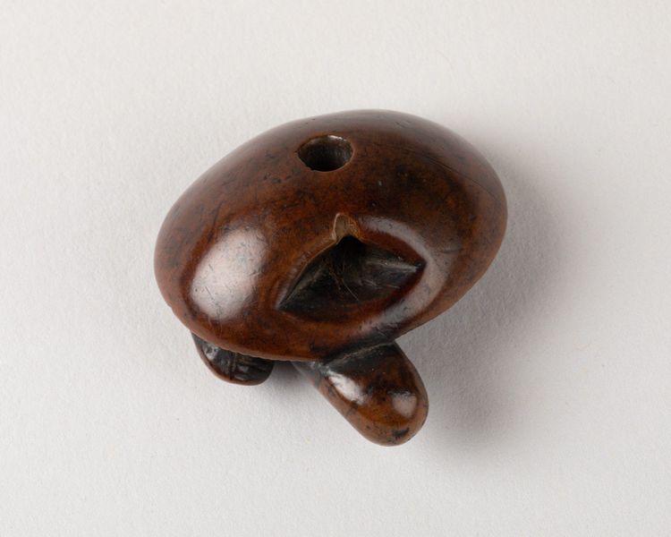 Netsuke - Wooden mushroom and small chestnut. Japan Edo 19th century
