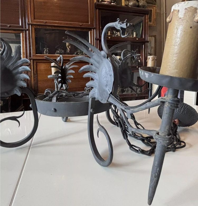 Alessandro MAZZUCOTELLI (1865-1938) (attributed to) Wrought Iron Chandelier Dragons