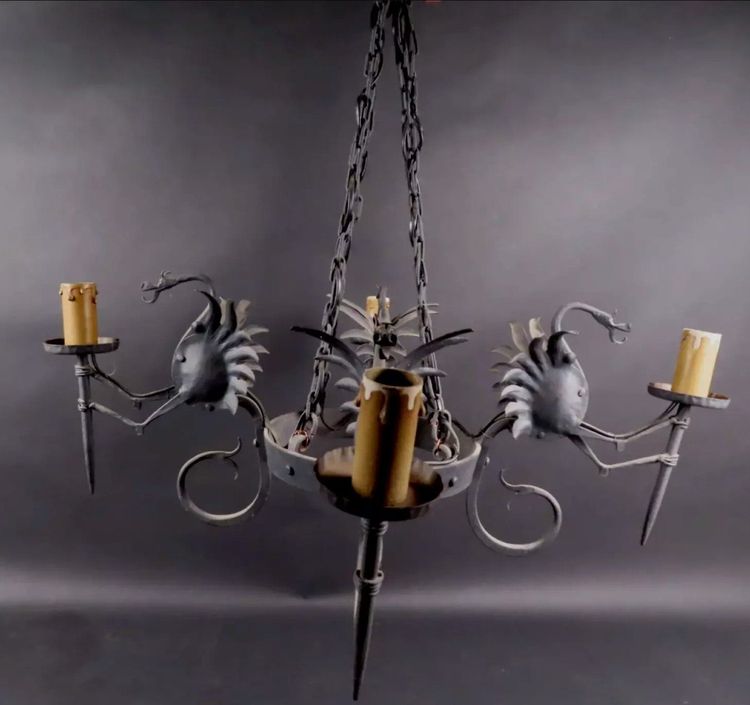 Alessandro MAZZUCOTELLI (1865-1938) (attributed to) Wrought Iron Chandelier Dragons