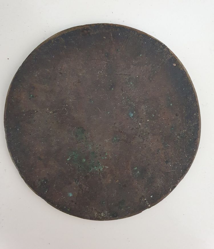 Encensoir ou hibachi en bronze d'époque Meiji avec base tripode