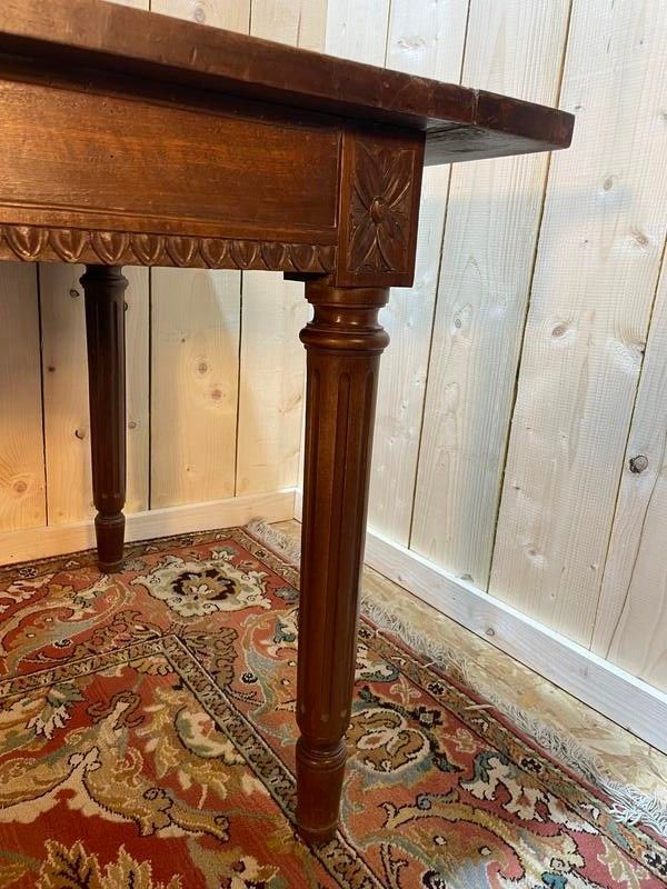Table de ferme en noyer de style Louis XVI 