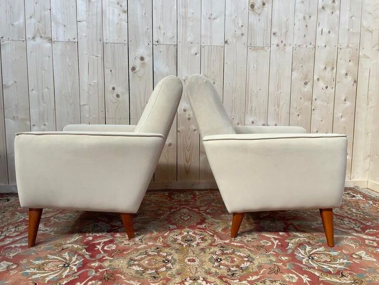 Pair of contemporary armchairs in beige suede