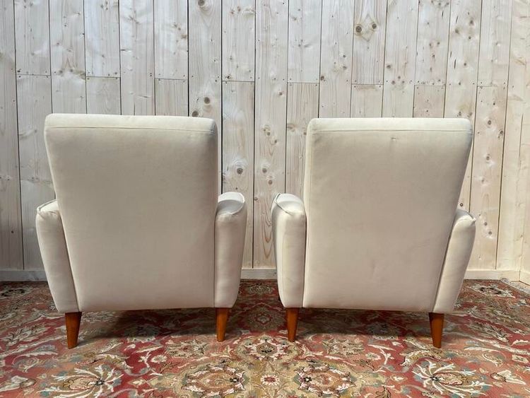 Pair of contemporary armchairs in beige suede