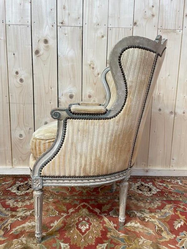 Fauteuil - Bergère de style Louis XVI réchampie velours beige
