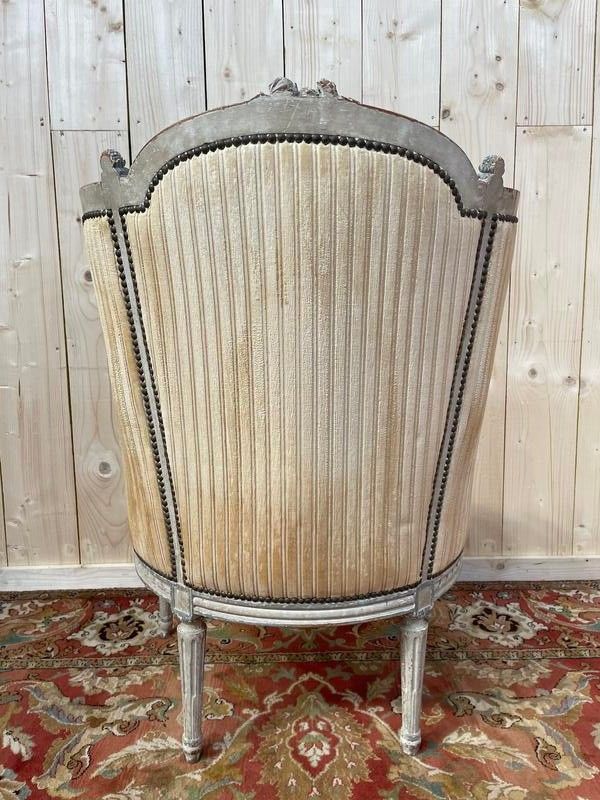 Fauteuil - Bergère de style Louis XVI réchampie velours beige