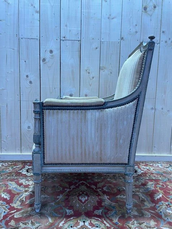 Fauteuil - Bergère de style Louis XVI avec signature 