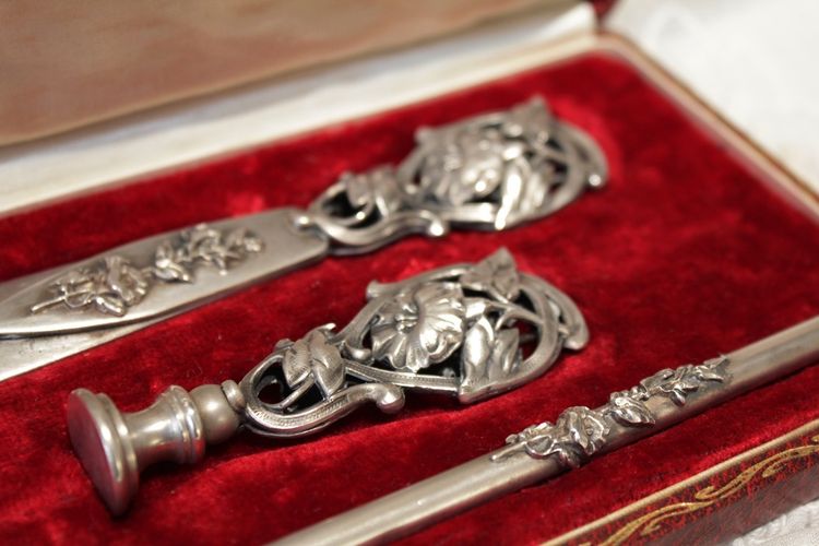 Set mit 3 Schreibutensilien zum Schreiben um 1900