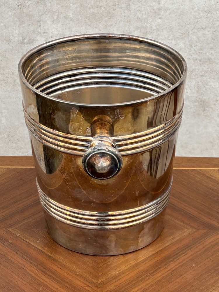 Champagne bucket