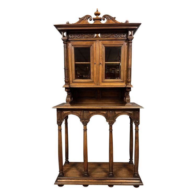 Superb Renaissance-style display cabinet in walnut, circa 1850