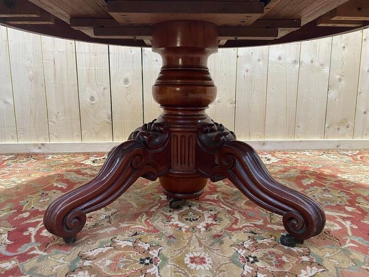 Table à manger ovale en acajou Napoléon III