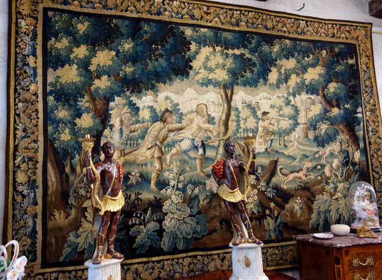 Large Aubusson tapestry "The Fox Hunt", early 18th century