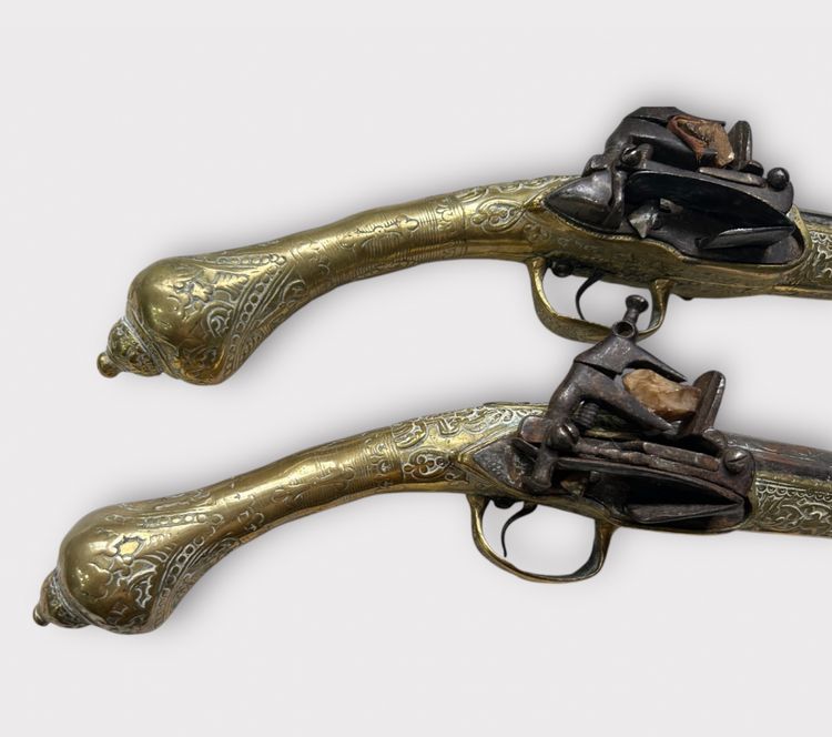 Paar "Kubur" Pistolen - Osmanische Balkan Türkische Kaiserreich Bronze Ziseliert 1830" Feuersteinpistole